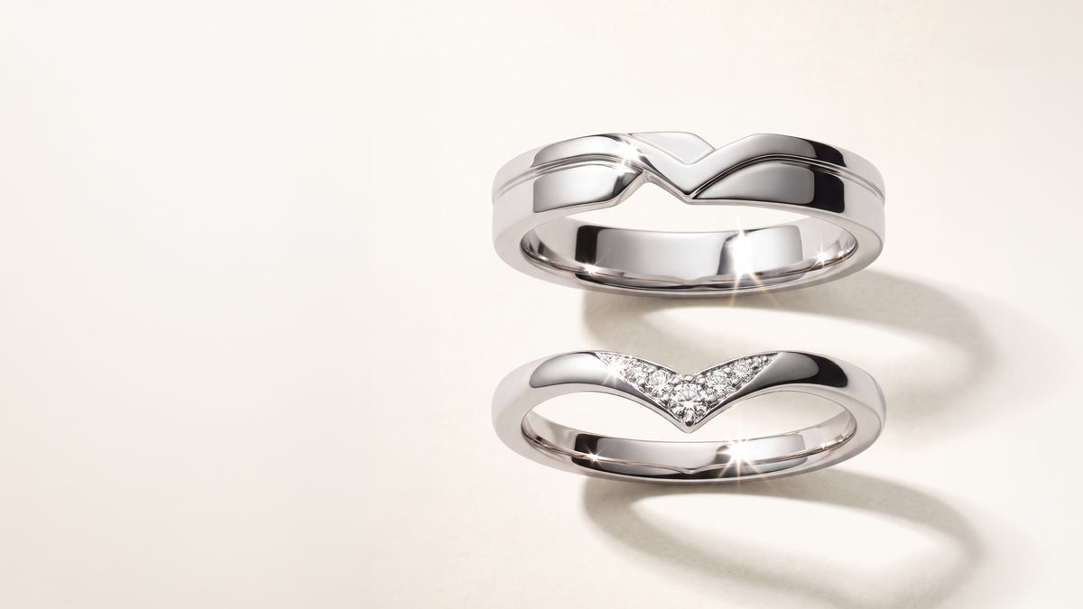 A Perfect Fit: The Custom Minimalist Chevron and Cut-Away Wedding Band Suite