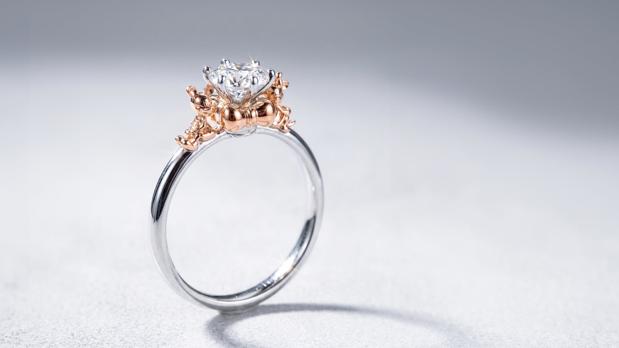 The Bespoke "Fantasy" Commission: Two-Tone Sculptural Architecture and Micro-Motif Haute Joaillerie