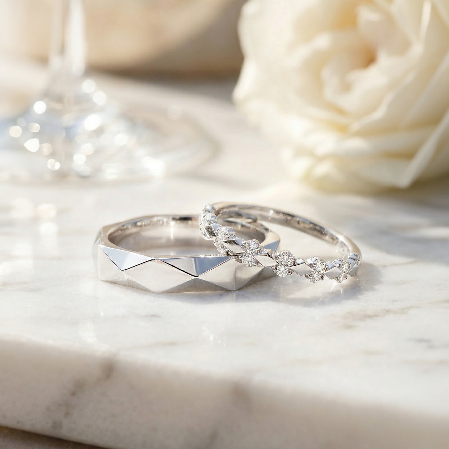18 carat white gold Signature "Grandeur" wedding band set