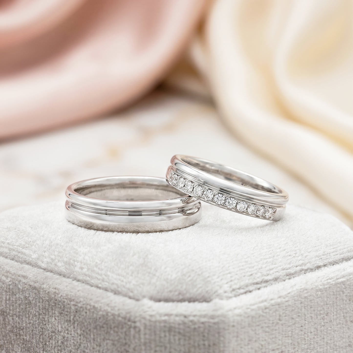 18 carat white gold Signature "Trust" wedding band