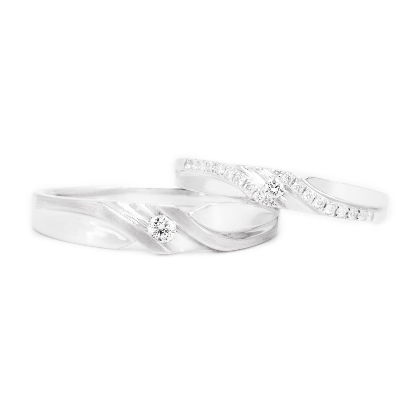 18 carat white-gold Signature "Cherish" wedding band set