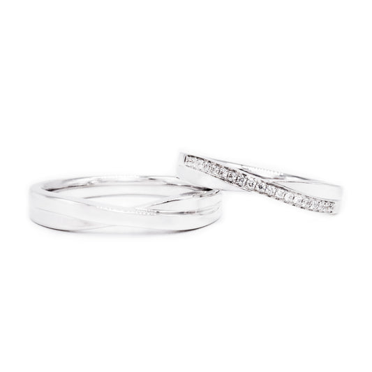 18 carat white gold Signature Bowtie wedding band set