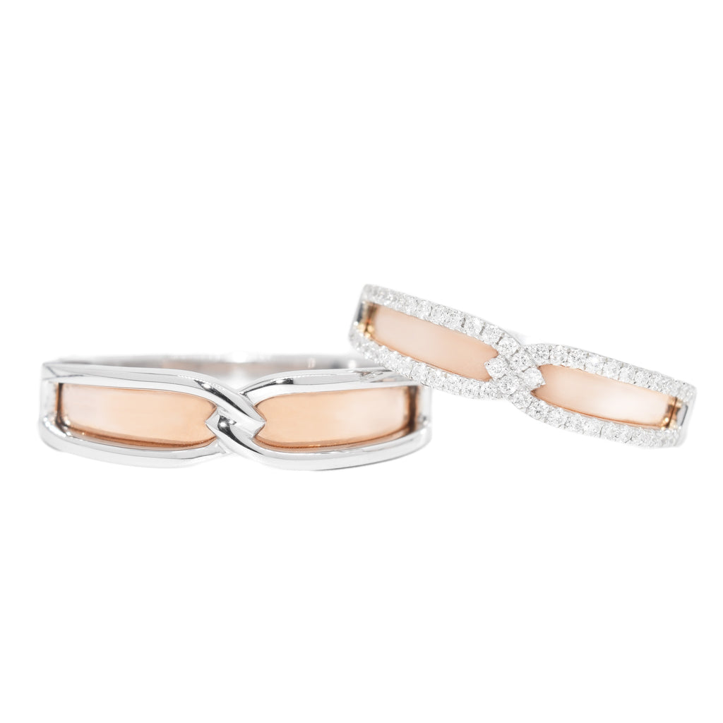 The ultimate embodiment of two souls who tie the knot, the Relier wedding band are design with the distinctive identity of Infinity symbol, and inseparable link between the lovely couple.